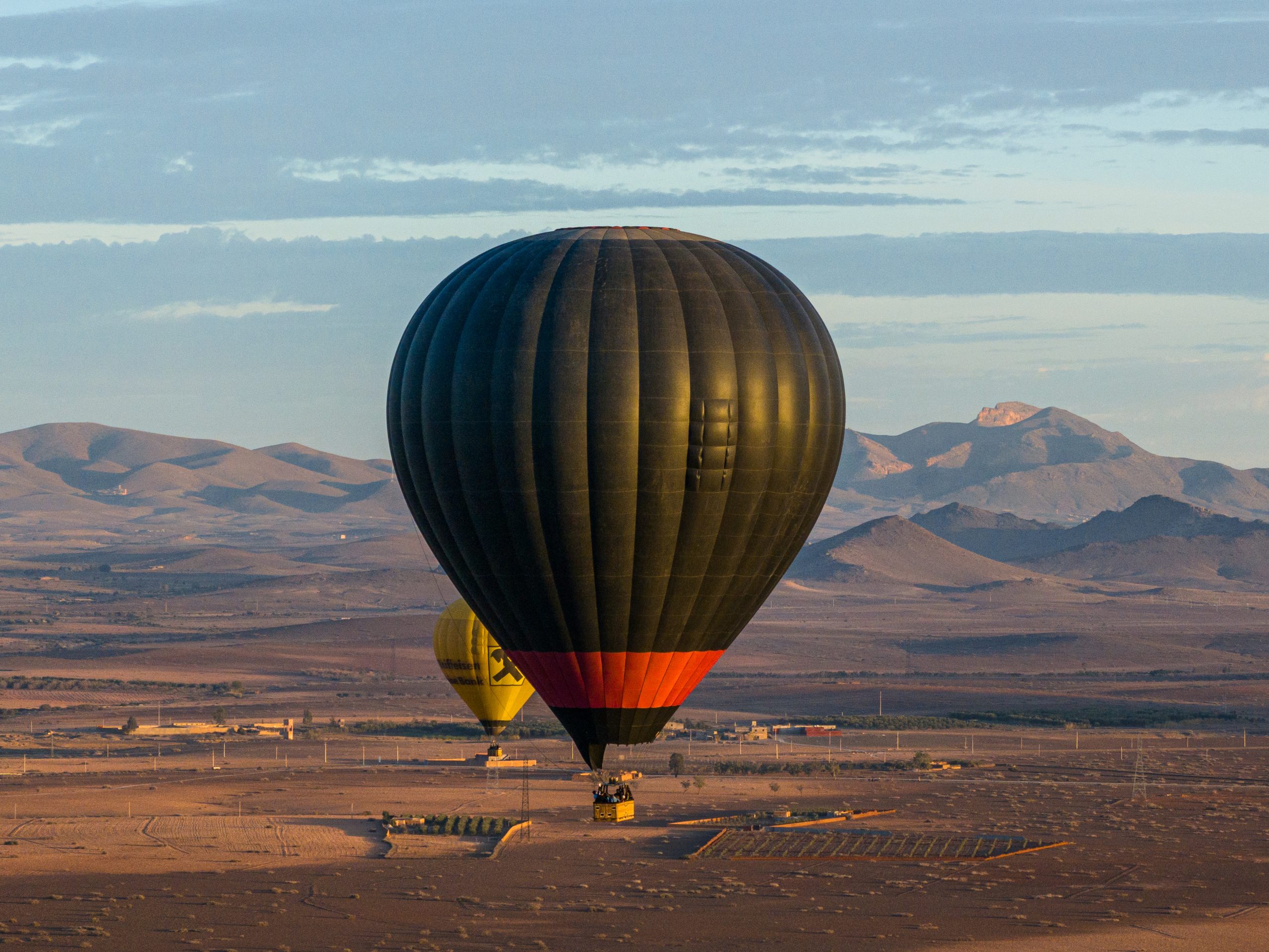 The hot air balloon ride, photograph 2
